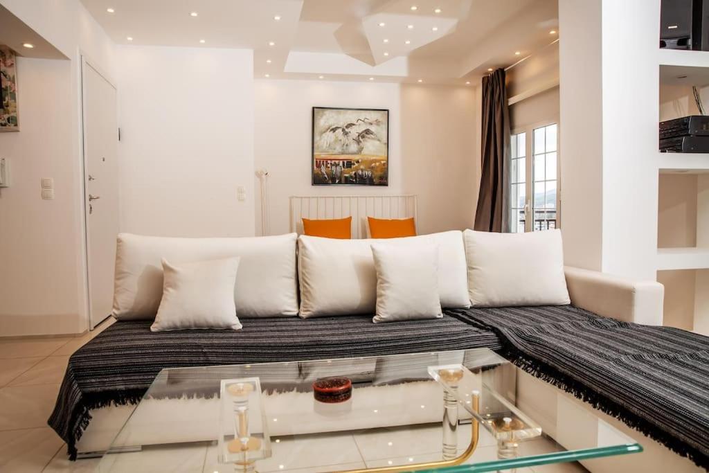 Seafront Central Apt In Lavrio Apartment Екстериор снимка