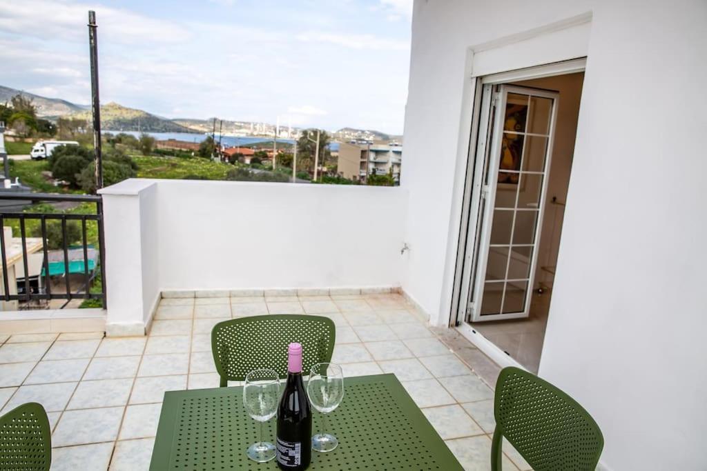 Seafront Central Apt In Lavrio Apartment Екстериор снимка